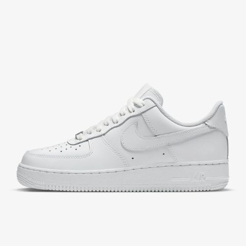 style this season's denims white airforce ones