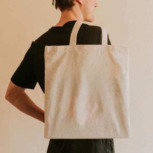 shopper for a homemade gift idea by Rawpixel